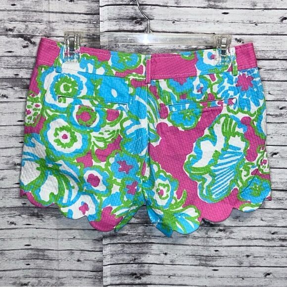 Lilly Pulitzer Buttercup Scallop Hem Shorts A Delicacy - Picture 2 of 11